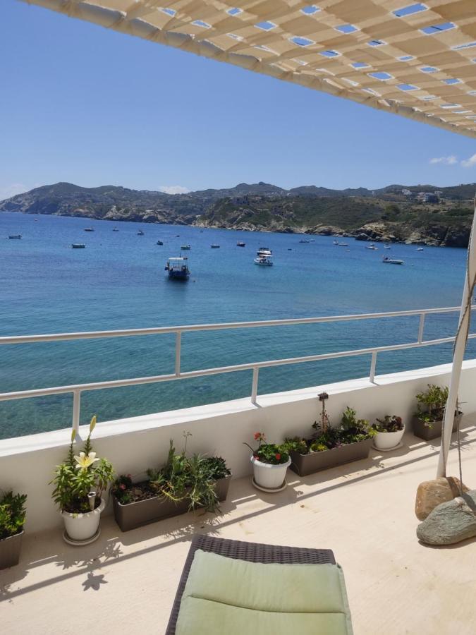 Komissa΄S Beach House Агия-Пелагия  Экстерьер фото